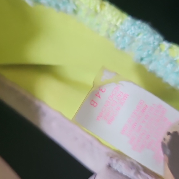 Victoria Secret bikini top - Picture 3 of 3